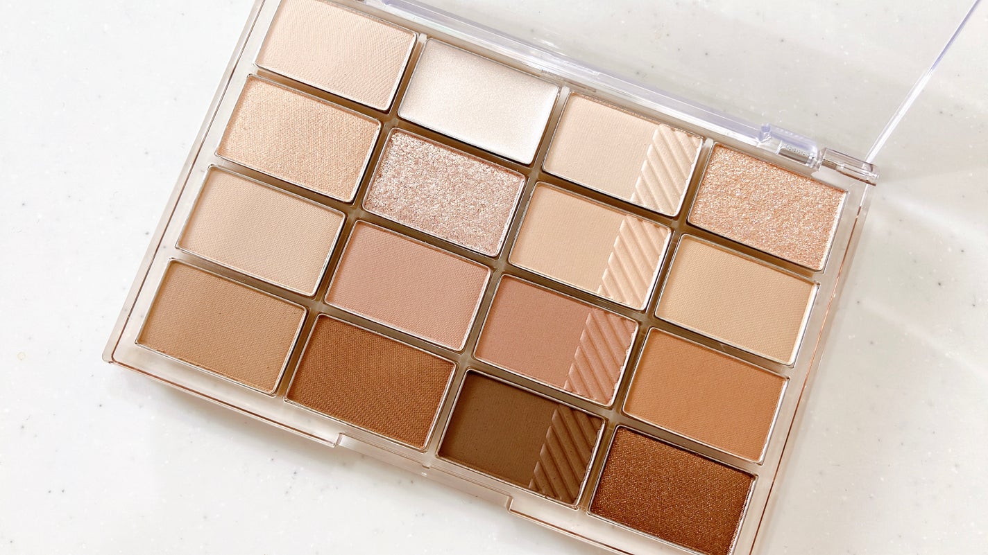 ソフトブラーリングアイパレット/wakemake/アイシャドウパレットを使ったクチコミ(3枚目)