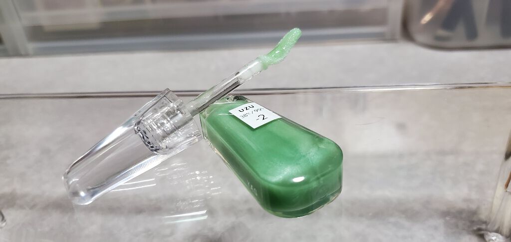 38°C / 99°F リップトリートメント (リップ美容液)/UZU BY FLOWFUSHI/リップケアを使ったクチコミ（2枚目）