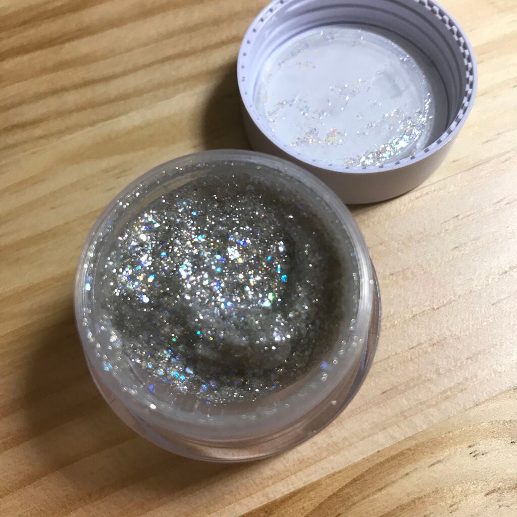 ゲットルーズグリッタージェル/unleashia/グリッターを使ったクチコミ(2枚目)