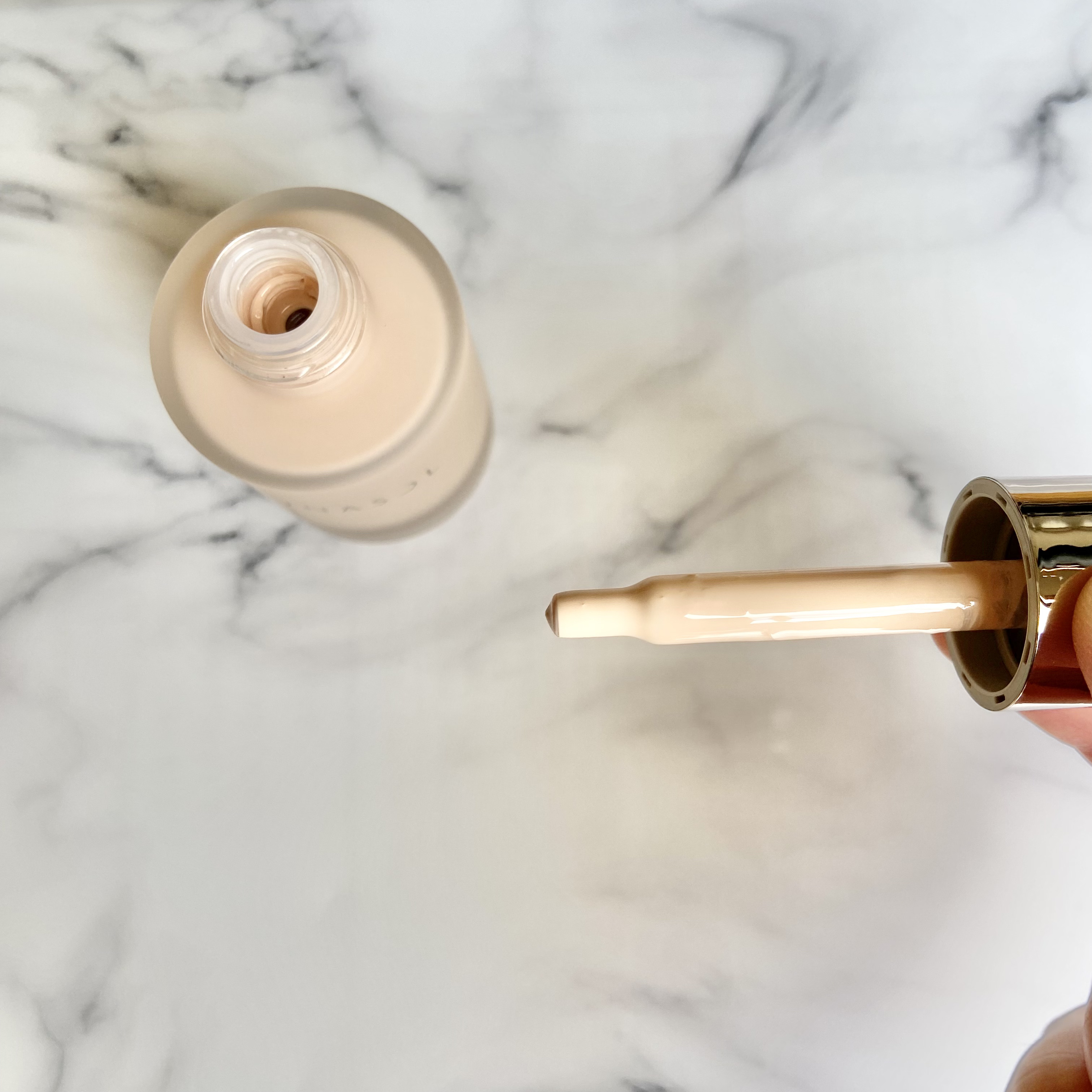 ルナソル カラーオイル セラム/LUNASOL/リキッドファンデーションを使ったクチコミ（3枚目）