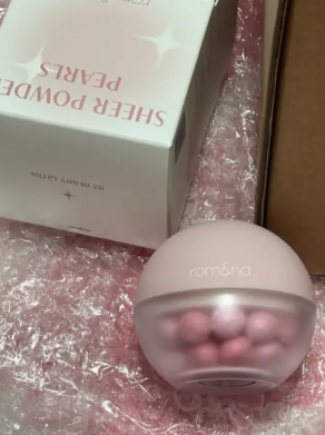 シアーパールパウダー/rom&nd/ルースパウダーを使ったクチコミ(1枚目)