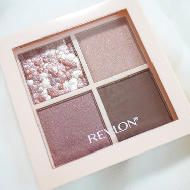 ダズル アイシャドウ クアッド/REVLON/パウダーアイシャドウを使ったクチコミ（1枚目）