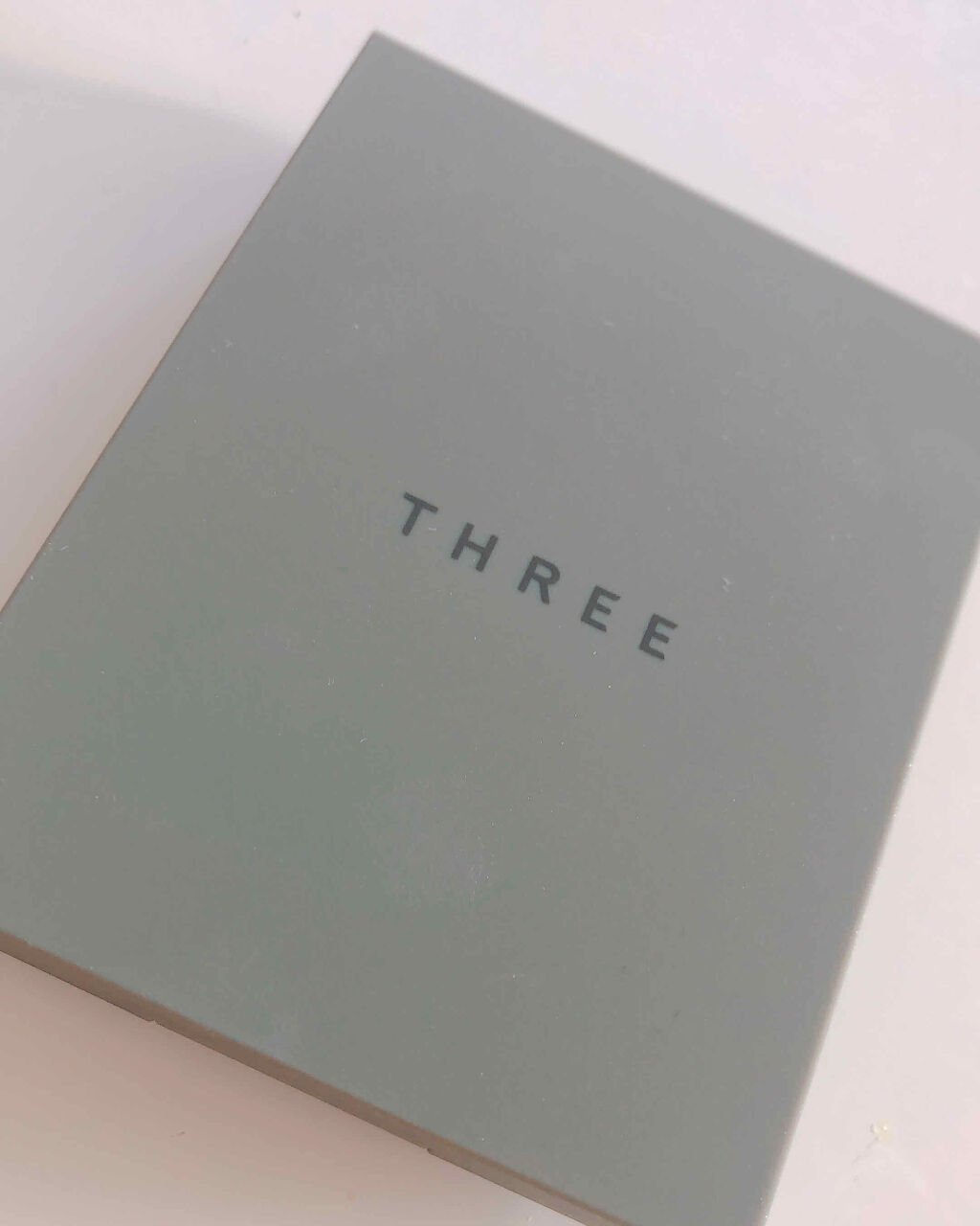 THREE シマリング グロー デュオ/THREE/クリームハイライトを使ったクチコミ（2枚目）