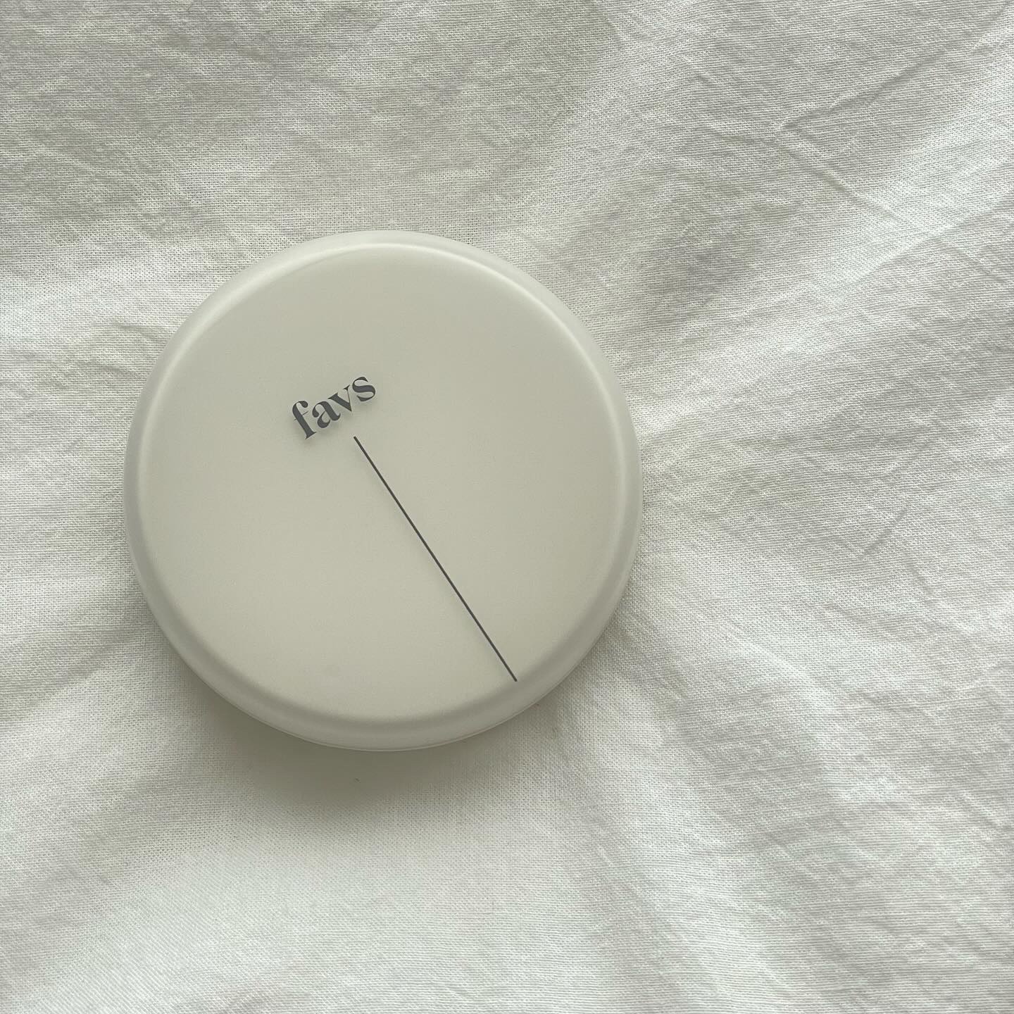 カーミンググロウアップクッションファンデーション/favs/リキッドファンデーションを使ったクチコミ（1枚目）