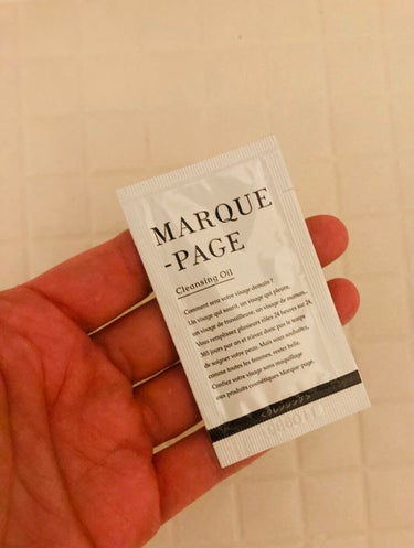 MARUQUE PAGE マルクパージュ クレンジングオイルのクチコミ「MARQUE-PAGE

クレンジングオイル
しっかりメイクも毛穴汚れも、こすらずするんとおと.....」（1枚目）