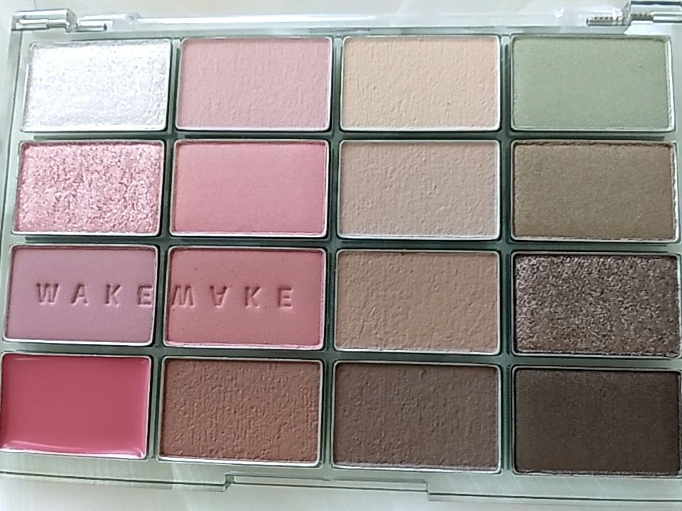 ソフトブラーリングアイパレット/wakemake/アイシャドウパレットを使ったクチコミ（3枚目）