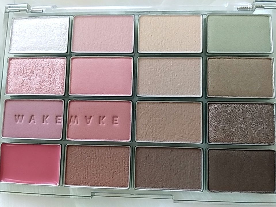 ソフトブラーリングアイパレット/wakemake/アイシャドウパレットを使ったクチコミ(3枚目)