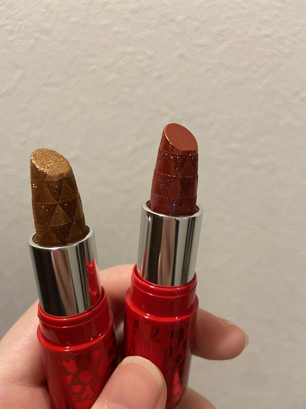 ルージュアーティスト メタリック 002ヒプノテｨックラスト/MAKE UP FOR EVER/口紅を使ったクチコミ（1枚目）