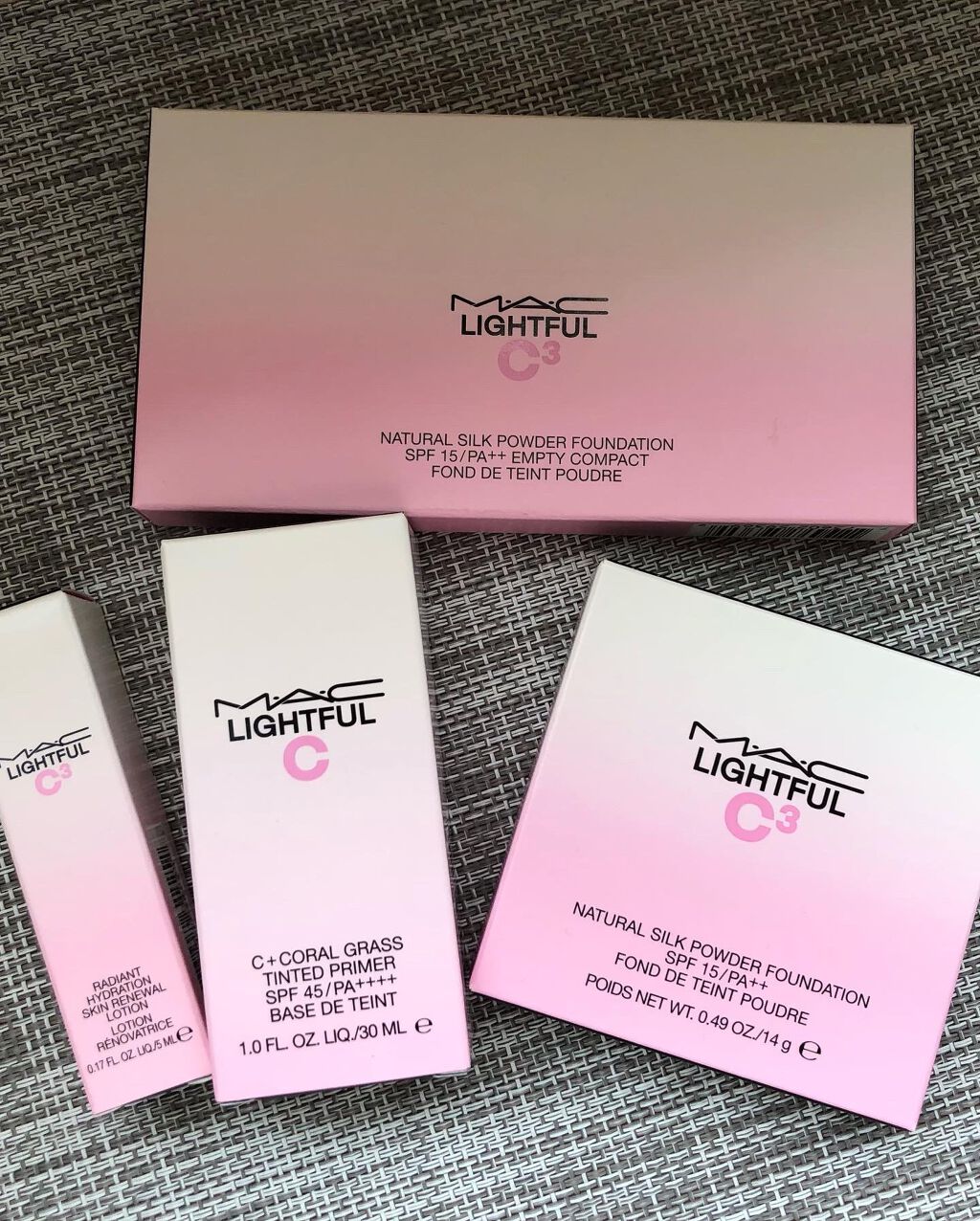 ライトフル Ｃ＋ティンティッド プライマーSPF45(PA++++)/M・A・C/化粧下地を使ったクチコミ（2枚目）