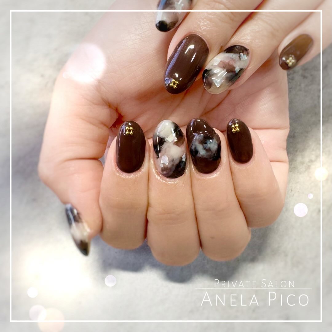 #ホワイトべっ甲ネイル,#べっ甲ネイル,#秋ネイルのネイルデザイン