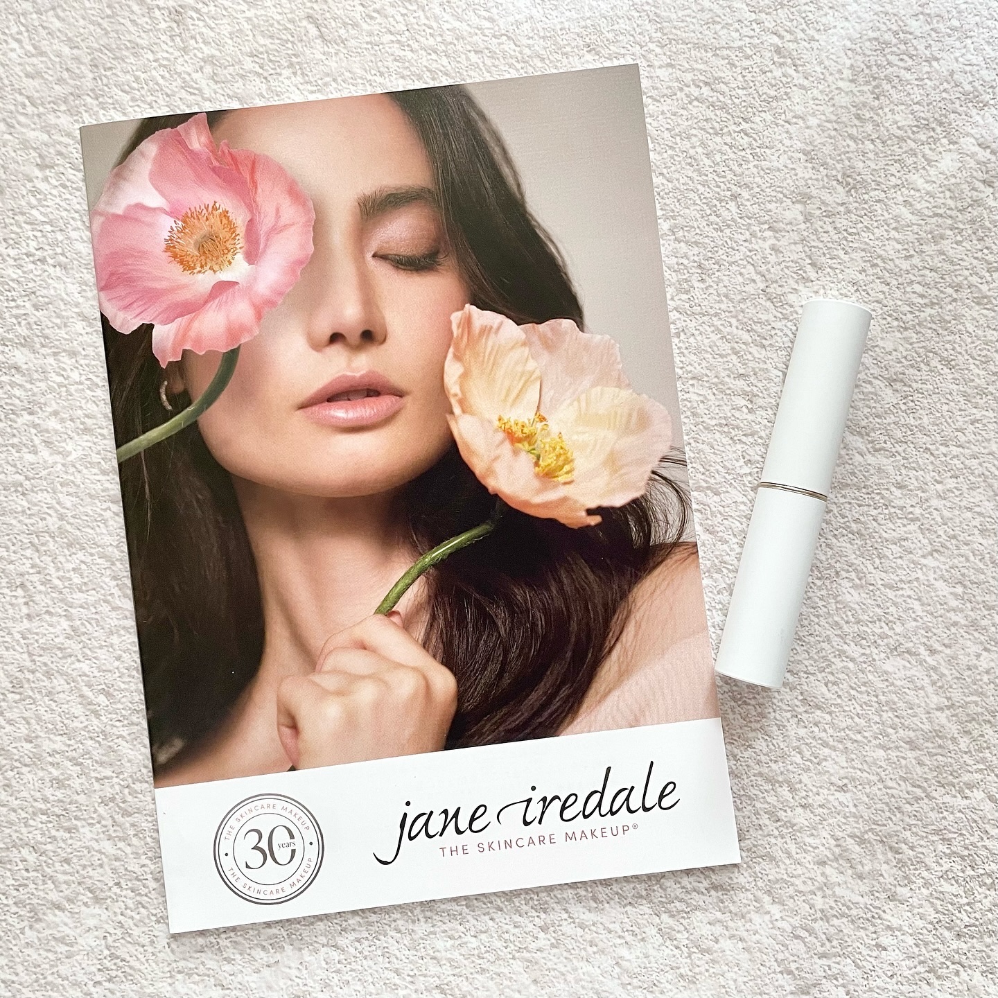 ジェーン・アイルデール フォーエバーのクチコミ「フォーエバーシリーズ レッド

／
唇や肌のPHに反応してやさしく発色する
リップ＆チーク
＼.....」（1枚目）