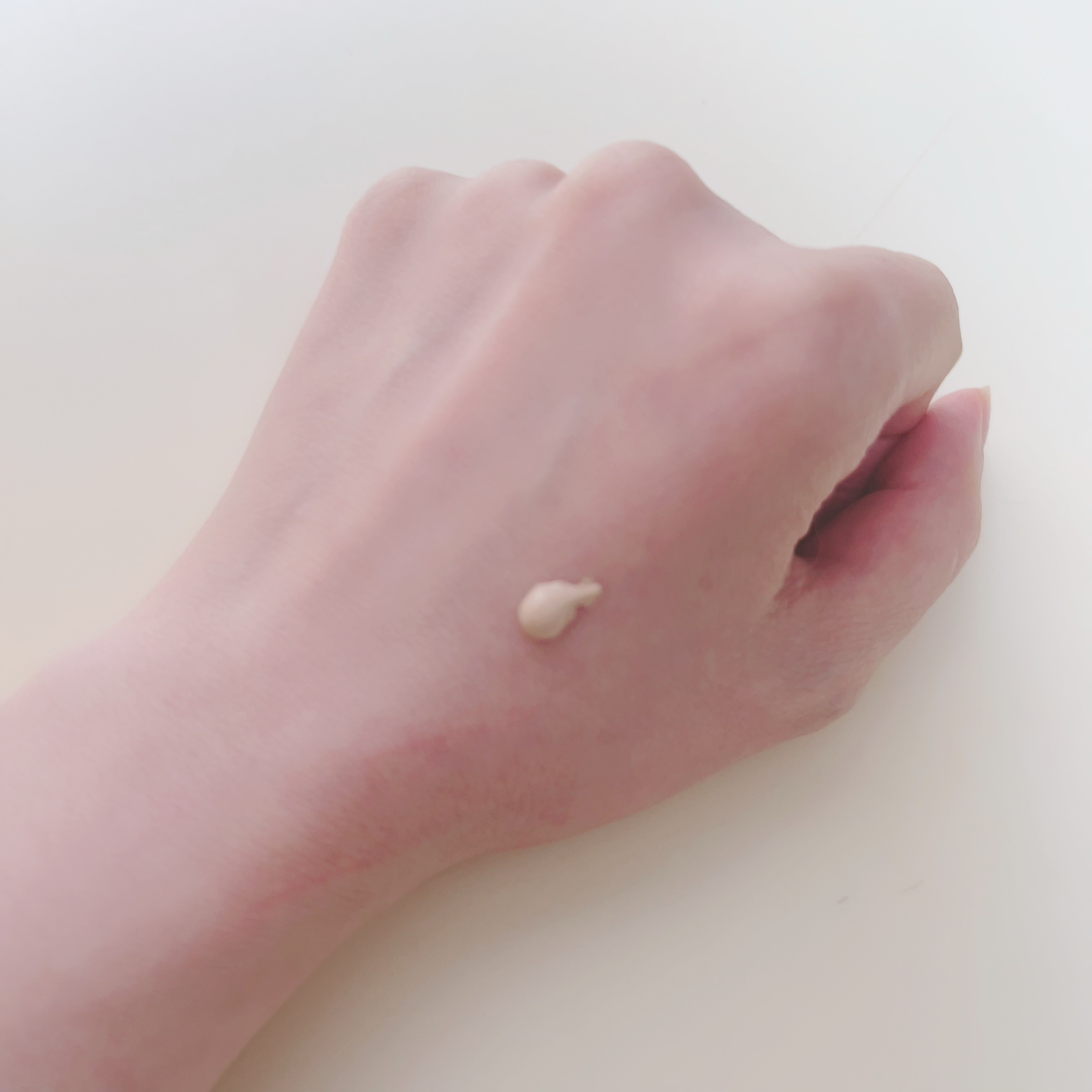 ブライト BBエッセンス 02 普通の明るさの自然な色/雪肌精/BBクリームを使ったクチコミ（3枚目）