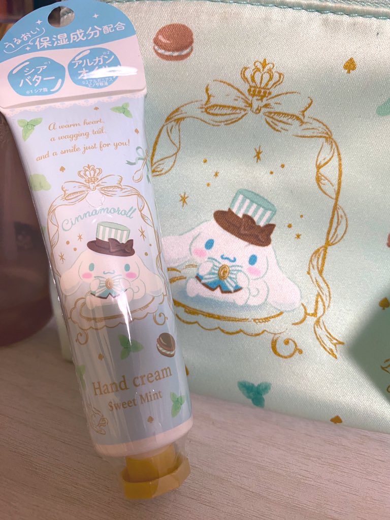 SHOBIDO SOBIDO ハンドクリームのクチコミ「SOBIDO ハンドクリーム
＊サンリオ シナモロール＊スイートミント＊

スギ薬局で、ポーチ.....」（1枚目）