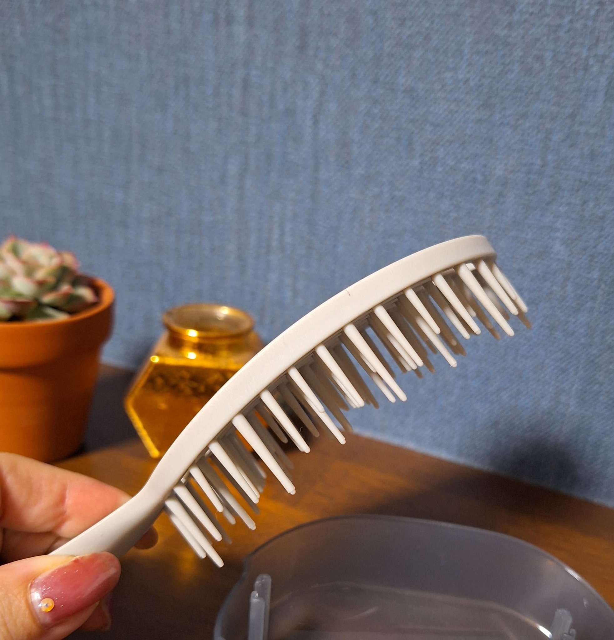 ユニークリー 4wayスムースヘアブラシ/ビー・エヌ/ヘアブラシを使ったクチコミ（2枚目）