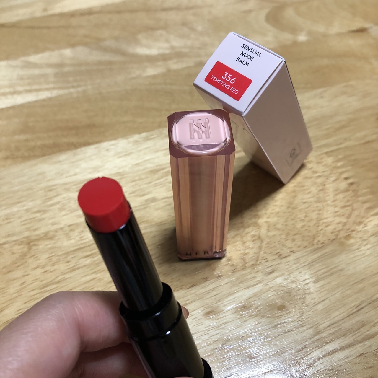 センシュアル ヌードバーム/HERA/リップバームを使ったクチコミ（3枚目）