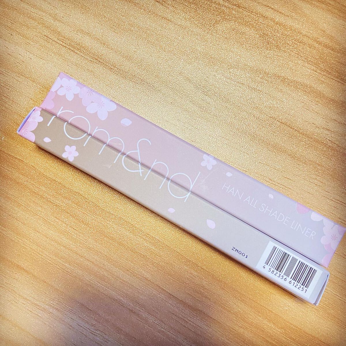 ハンオールシェードライナー 03 ヘーゼルマルーン/rom&nd/ペンシルアイライナーを使ったクチコミ（1枚目）