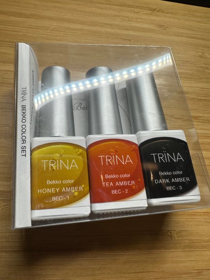 TRINA BY BONNAIL Bekko color set