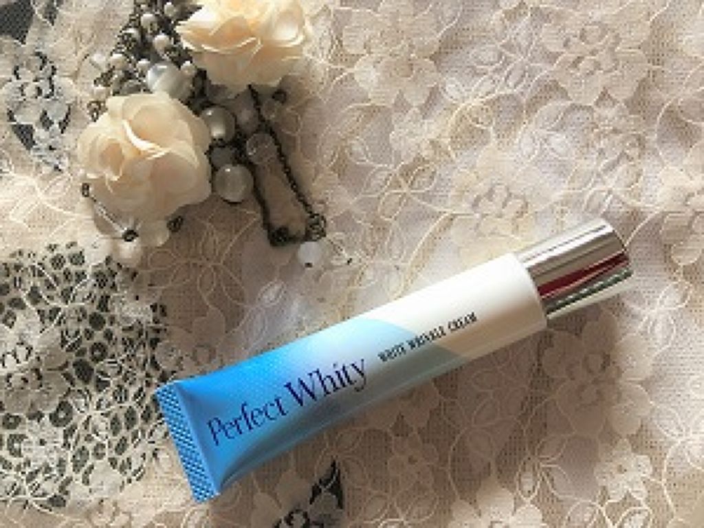 WHITE WRINKLE CREAM　/R&/フェイスクリームを使ったクチコミ（1枚目）