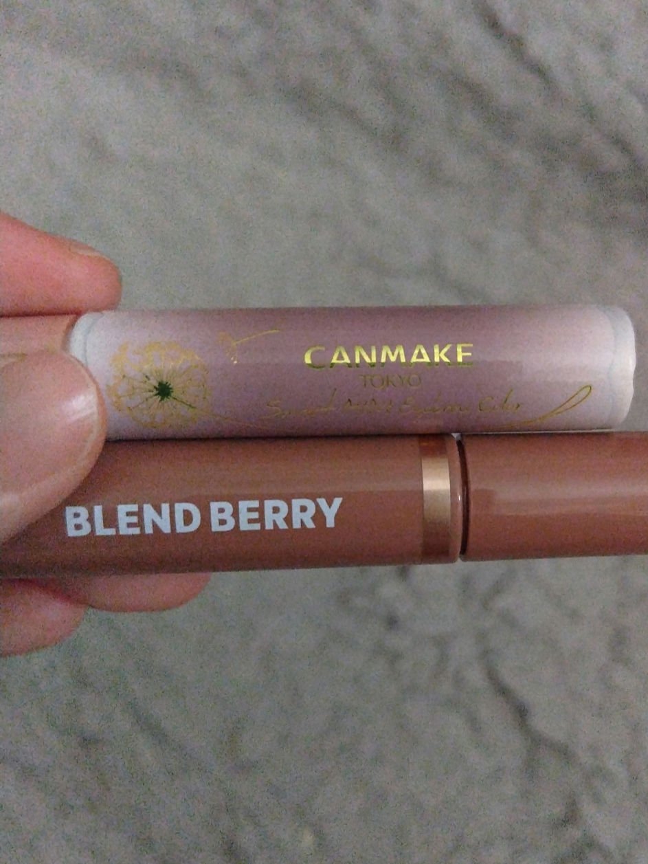 ニュアンスオン3Dアイブロウマスカラ 002 カシスブラウン/BLEND BERRY/眉マスカラを使ったクチコミ（1枚目）