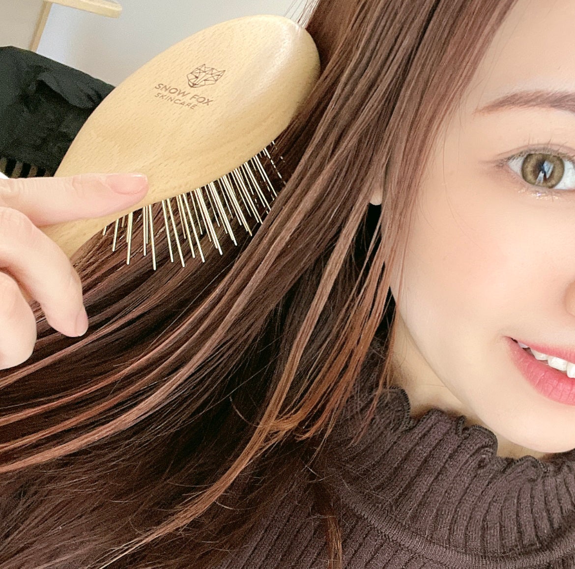 プレミアム FOXカッサ ウッド ヘアブラシ/SNOW FOX SKINCARE/メイクブラシを使ったクチコミ(4枚目)