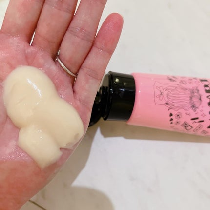 ビックリドカーン 集中ケアトリートメント 無香料/ハホニコハッピーライフ/洗い流すヘアトリートメントを使ったクチコミ(5枚目)