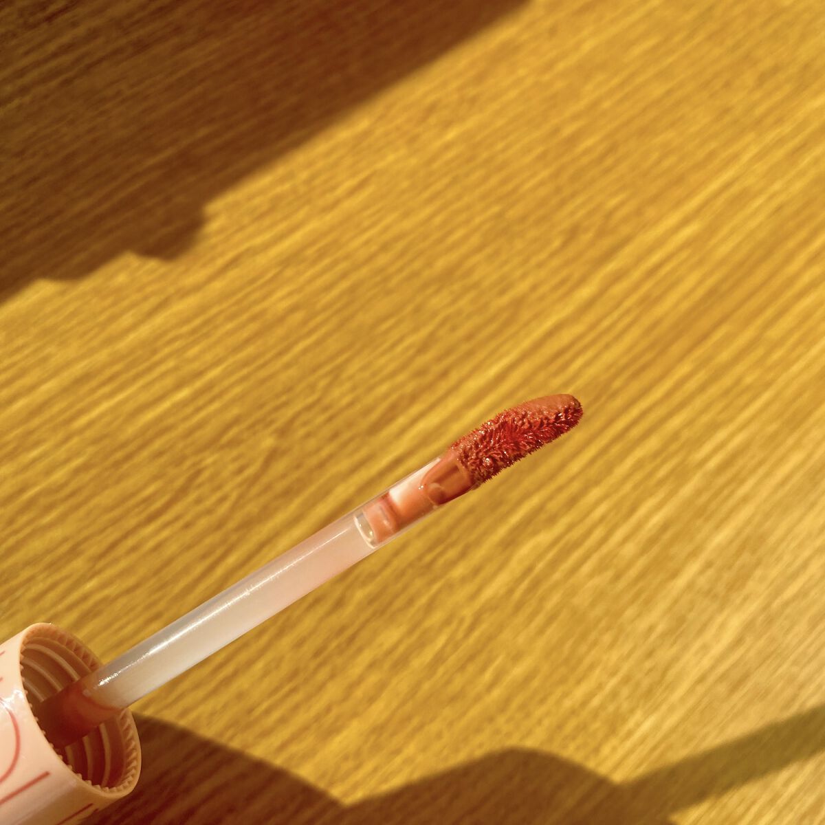 ジューシーラスティングティント/rom&nd/リップティントを使ったクチコミ（3枚目）