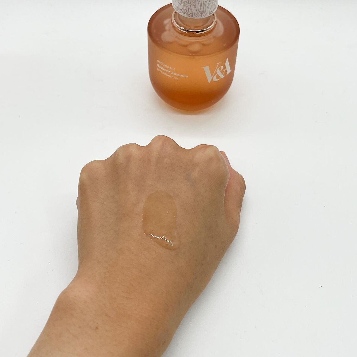 りぴ☆Webライター on LIPS 「こんばんわ💕今日は@vabeauty.jp様の美容液「アンチオ..」(3枚目)