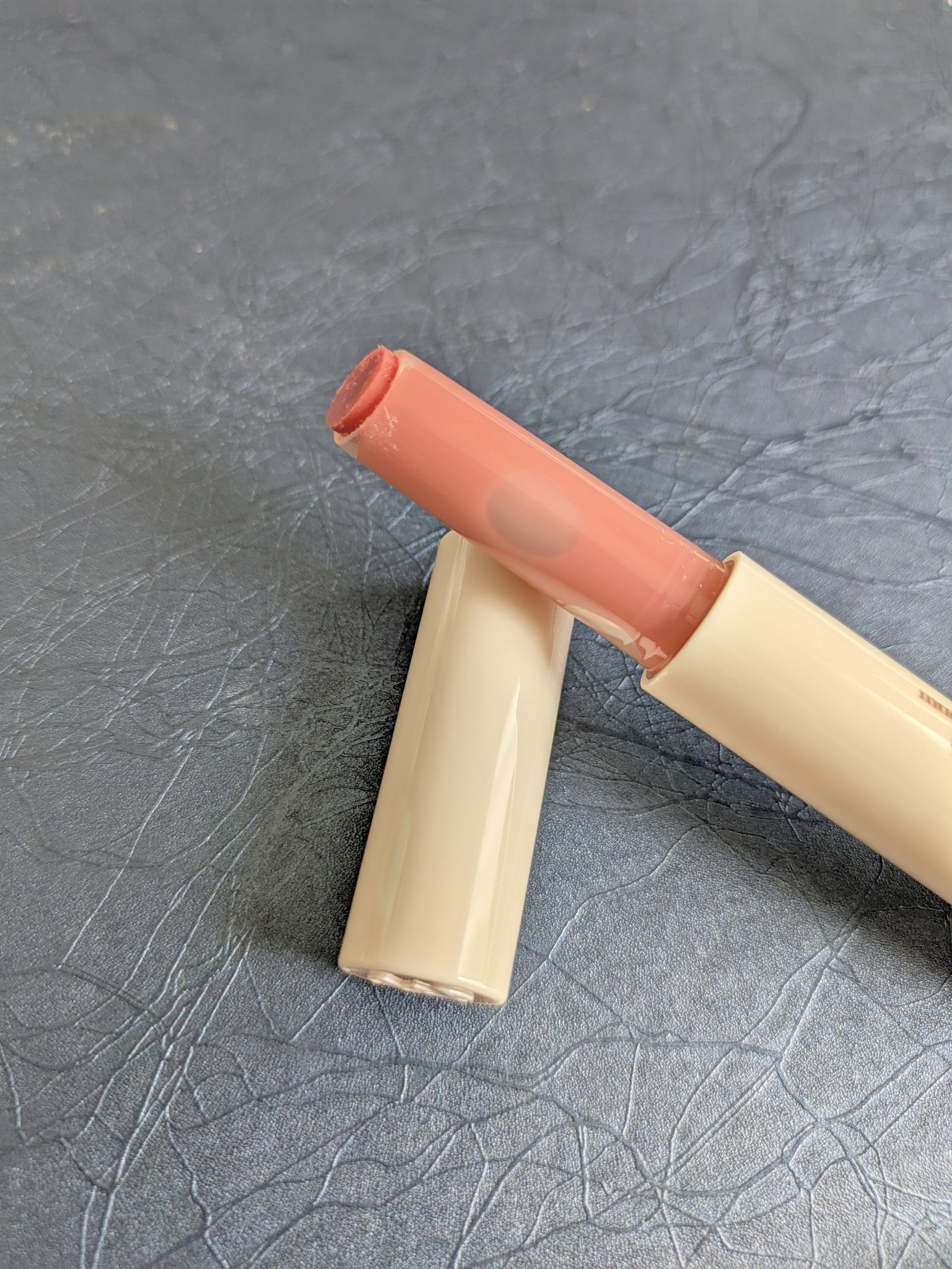 ドリズルバーム/mude./口紅を使ったクチコミ（2枚目）