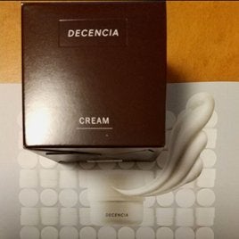 twinkle_lips_fu28 on LIPS 「商品レビュー🌺DECENCIA ディセンシアクリーム〈敏感肌用..」(1枚目)