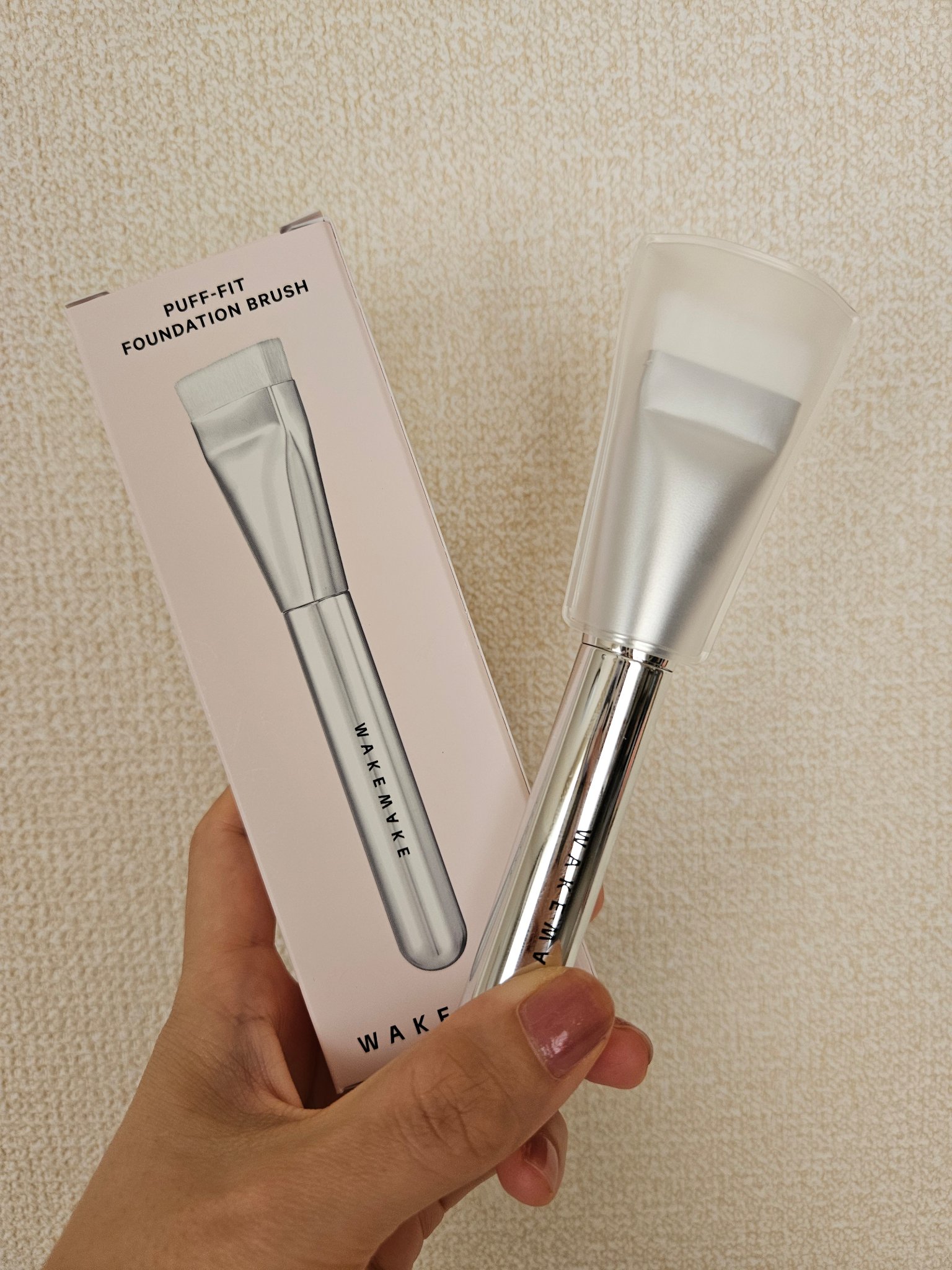 PUFF-FIT FOUNDATION BRUSH / wakemake