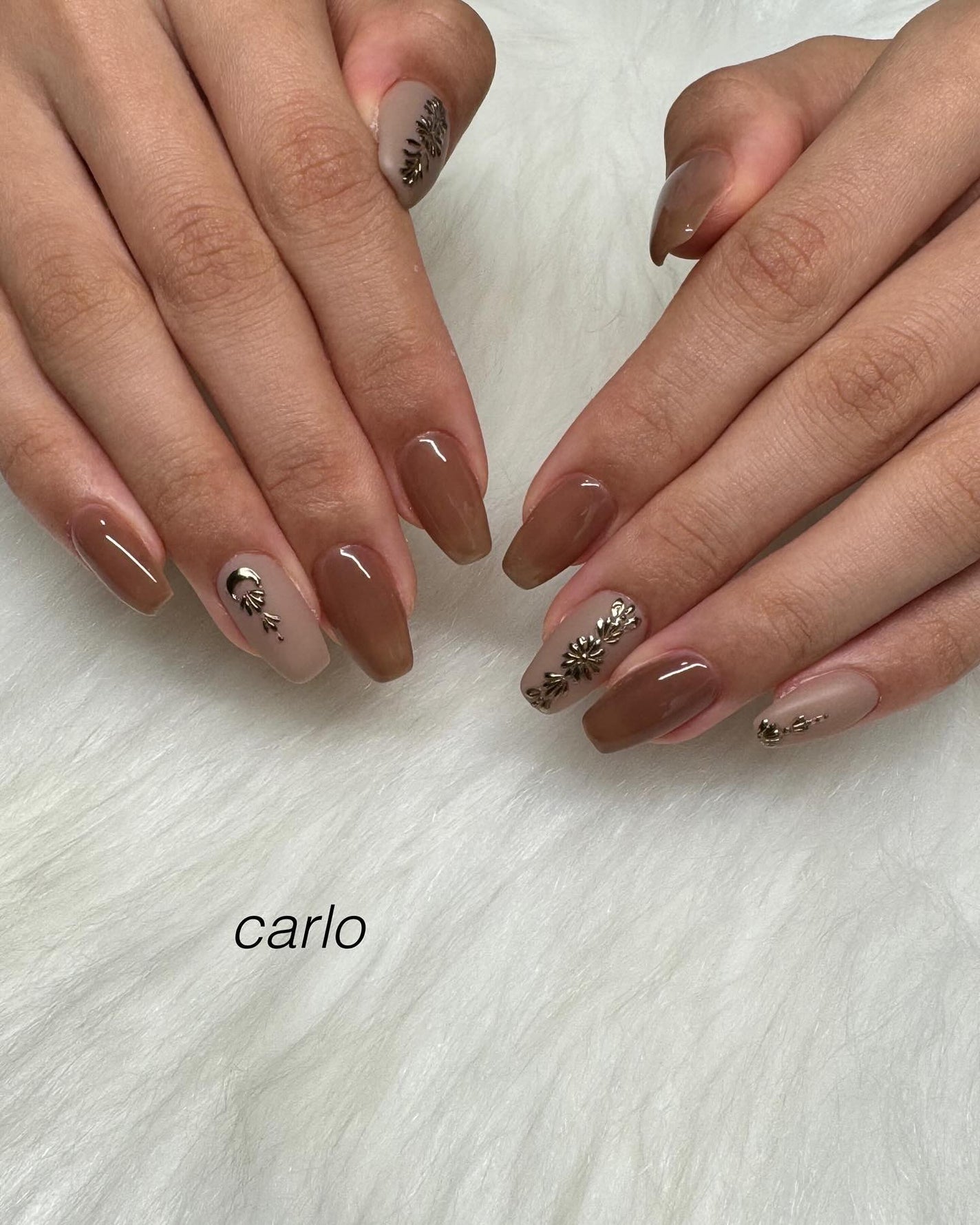 YUKA on LIPS 「【☾4本art】所沢市ネイルサロン|Carlo.ぷっくりなメタ..」(1枚目)