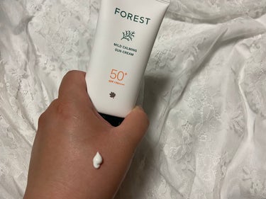 SPF50+
PA++++

なめらかでみずみずしいテクスチャーです

海洋系生物のことも考えられた日やけ止め

ほんのりハーブのような香りがありました✨

伸びが良いので顔にも体にも塗りやすかったです