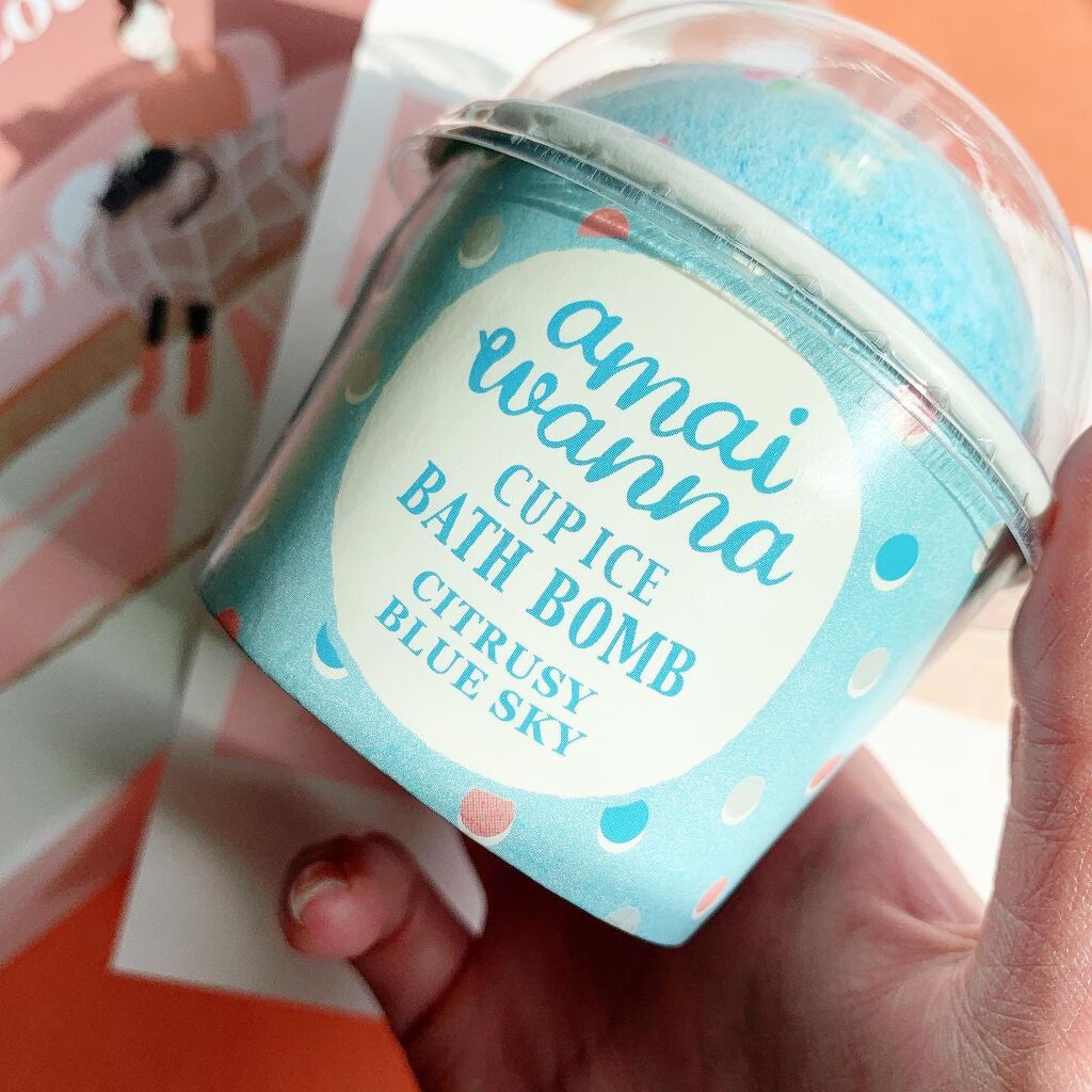 【マイリトルボックス 】

今月も可愛い雑貨とコスメがたっぷりで
嬉しかった#マイリトルボックス 

アマイワナ
カップアイスバスボム🍨🍨

私のところに届いたボックスには
シトラスの香りが入っていました✨

もう子どもが大喜びで😂
