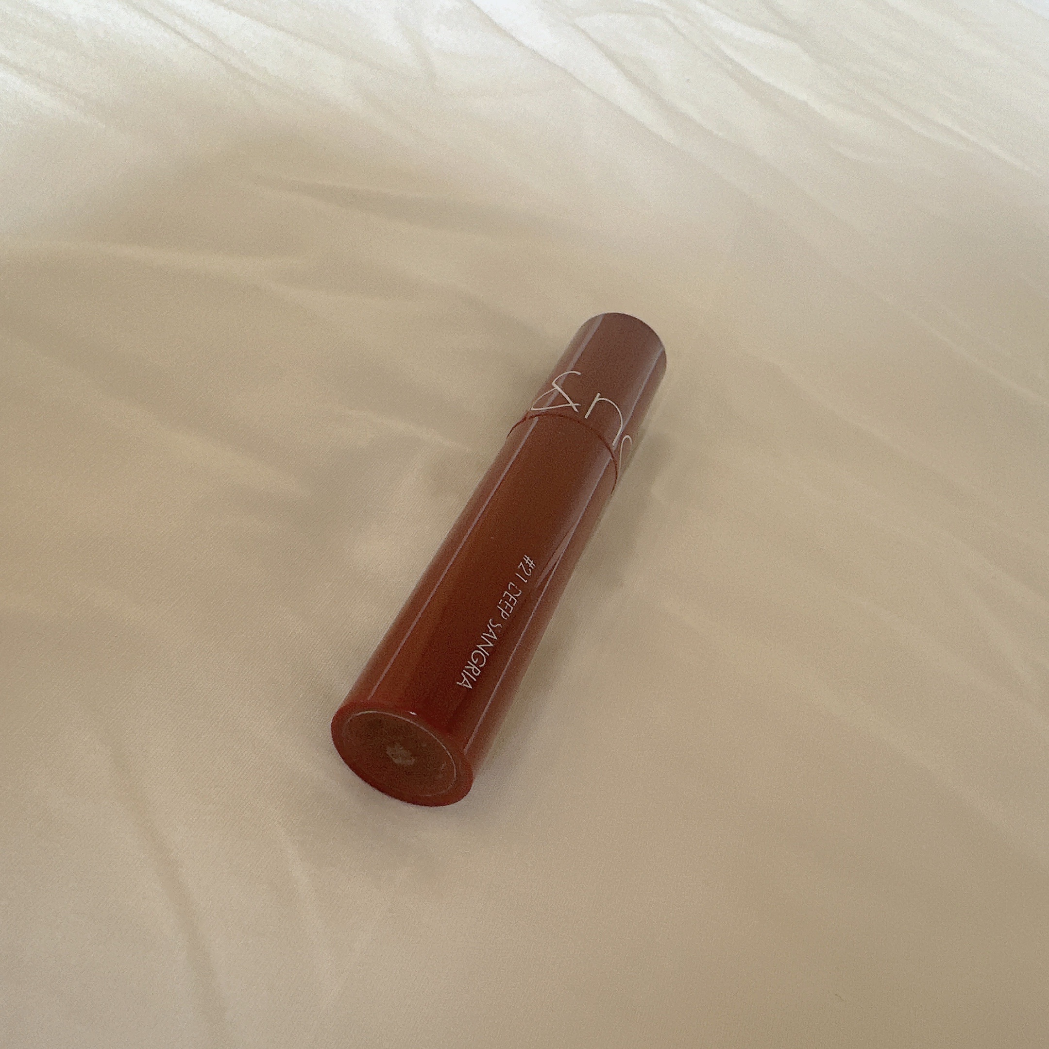 ジューシーラスティングティント/rom&nd/リップティントを使ったクチコミ（2枚目）