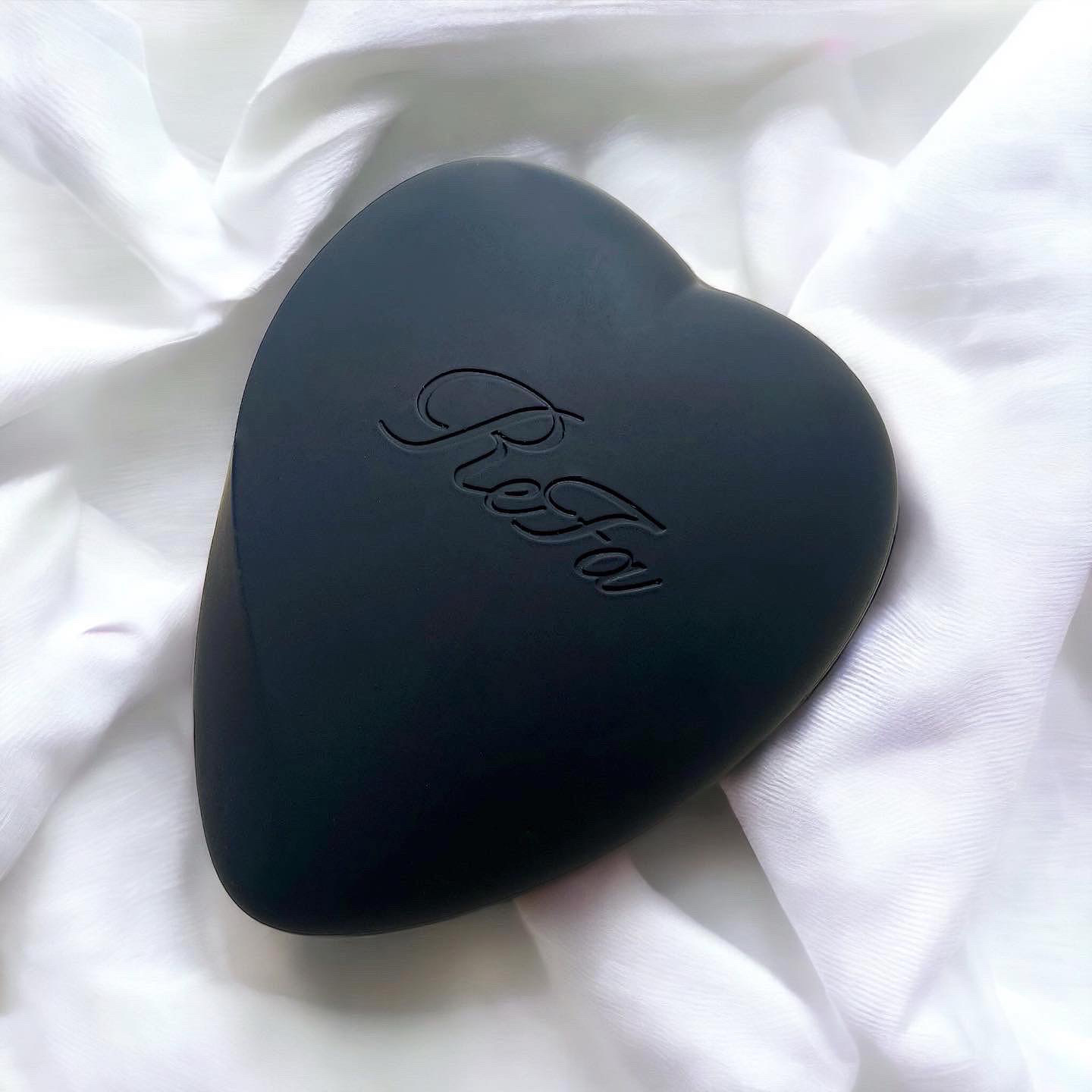 リファ ハートブラシ Mat Black（マットブラック）/ReFa/頭皮ケアを使ったクチコミ（1枚目）