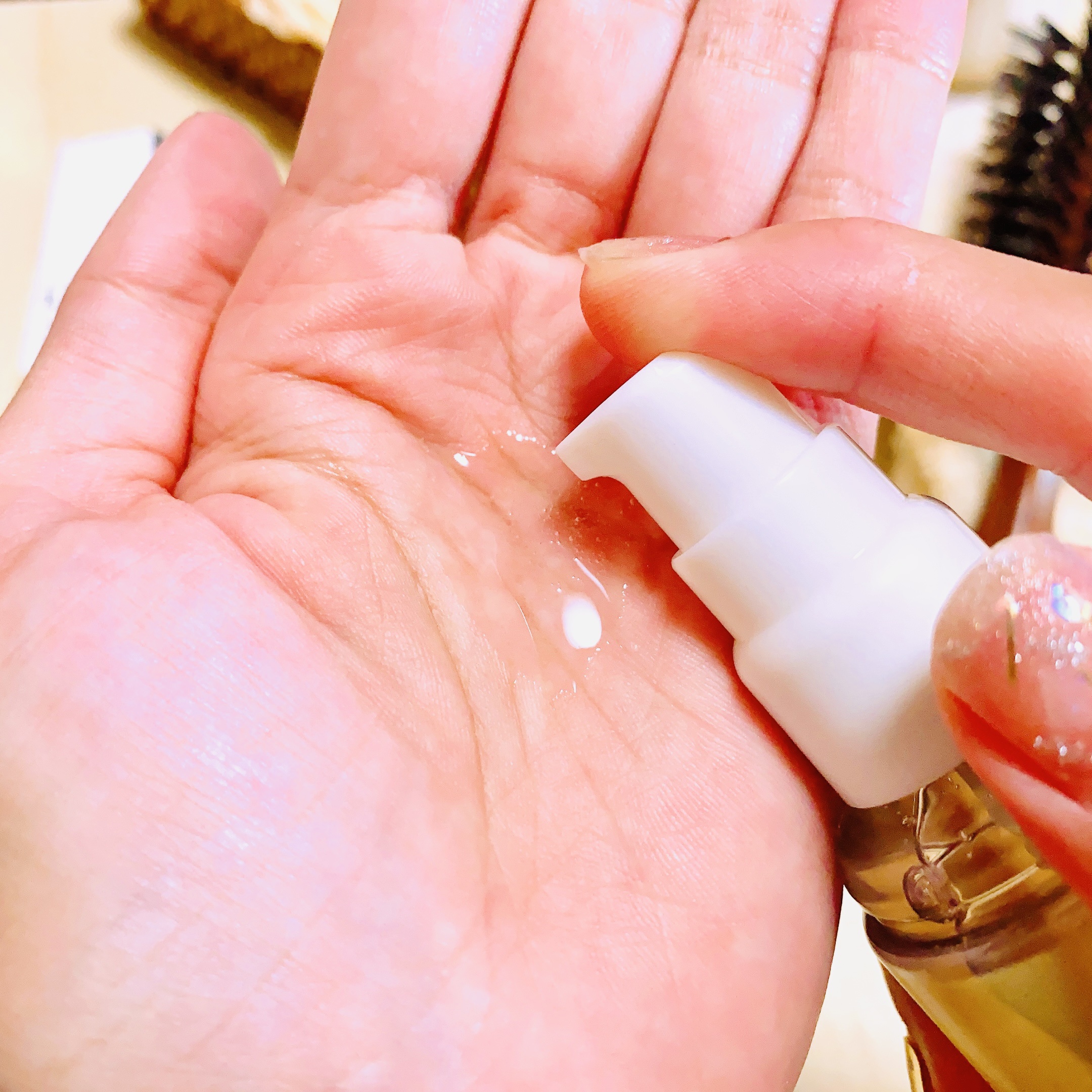 リーゼ ニュアンススタイリングオイル ＋モイストのクチコミ「\4タイプから選べるオイル💕/
⁡
美容室さんのサロンワークに着目して開発された
『質感をつく.....」（3枚目）