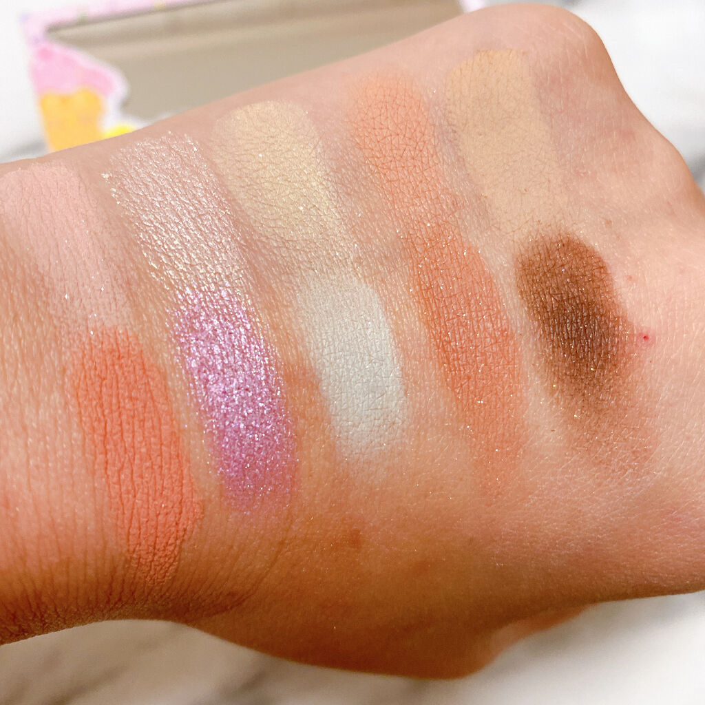 pressed powder palette/ColourPop/アイシャドウパレットを使ったクチコミ（2枚目）