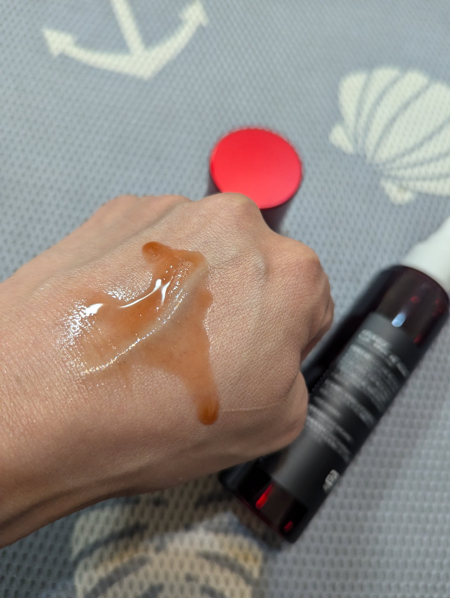 ボディアクネピーリングショット/MEDICUBE/ネック・デコルテケアを使ったクチコミ（2枚目）