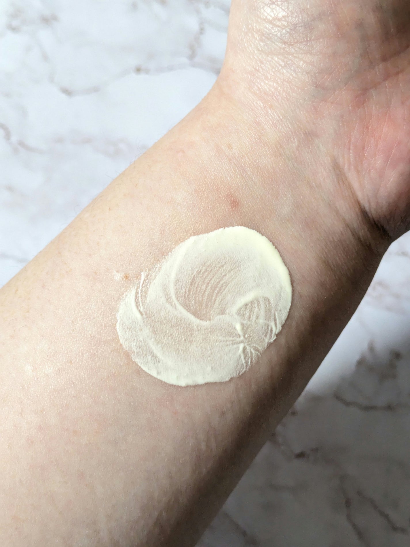 サンカットR トーンアップUV エッセンス/サンカット®/日焼け止めローションを使ったクチコミ(5枚目)