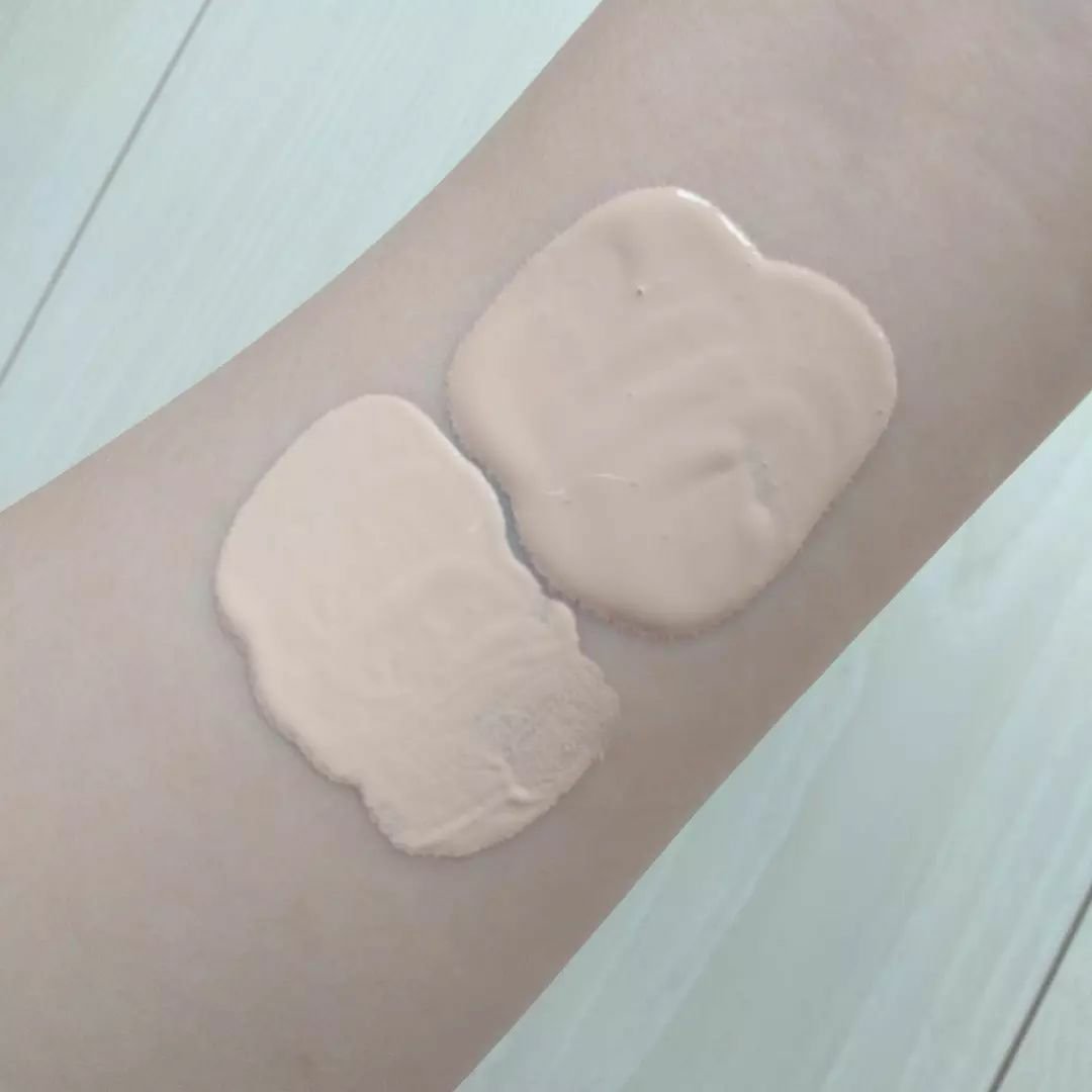 ウォーターベルベットカバーファンデーション/wakemake/リキッドファンデーションを使ったクチコミ（2枚目）