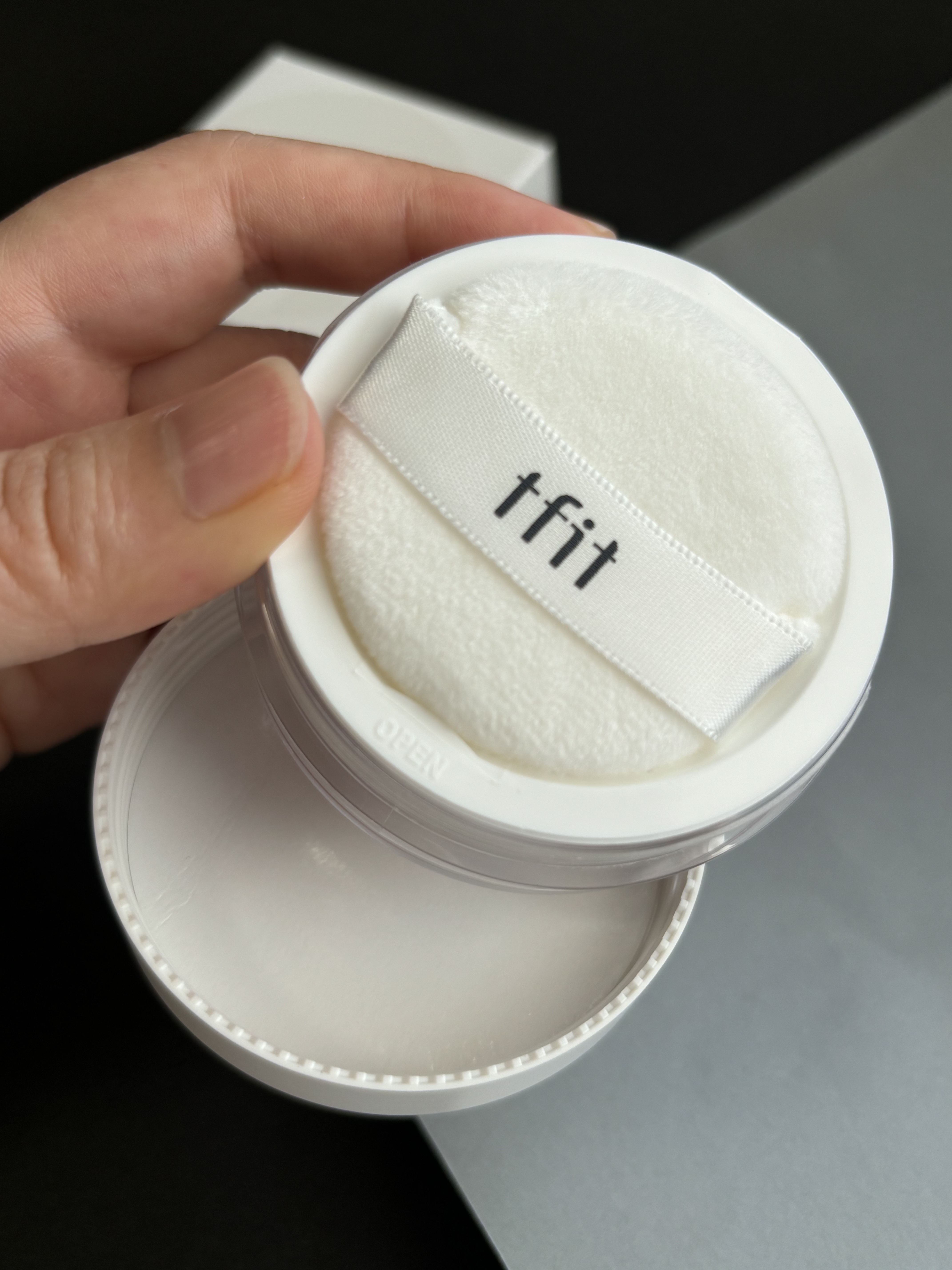 トランスルーセントセットフィニッシングパウダー/TFIT/ルースパウダーを使ったクチコミ（3枚目）