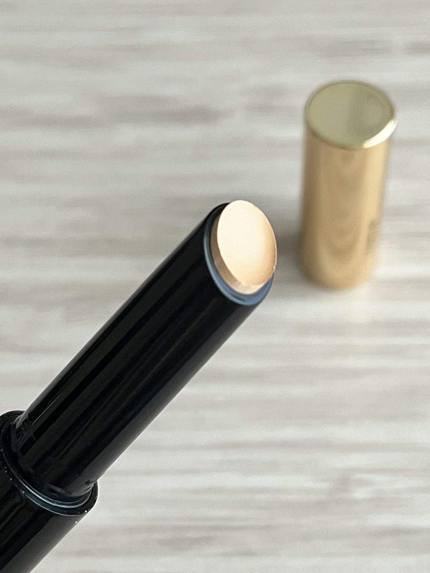 Ｍ プロカバー スティックコンシーラー 23 ナチュラルベージュ/MISSHA/スティックコンシーラーを使ったクチコミ（3枚目）