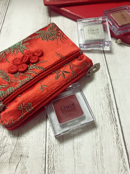 マルチカラーバリエーション ヴィヴィッド/チャコット・コスメティクス/単色アイシャドウを使ったクチコミ(2枚目)