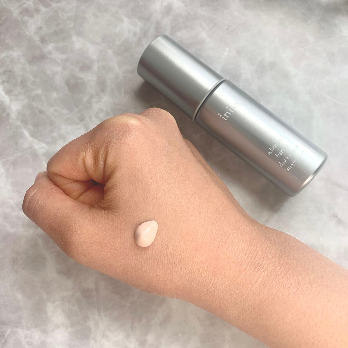 アドバンスバリア デイエッセンス/iniks/日焼け止めローションを使ったクチコミ(2枚目)