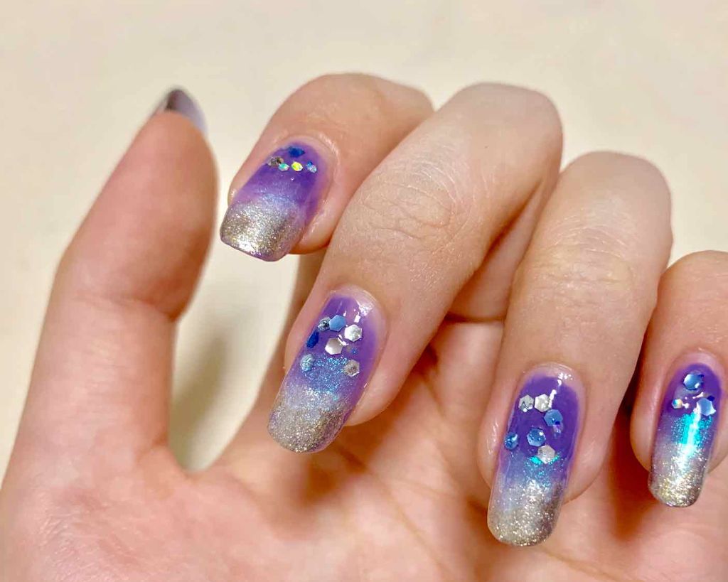 カラフルネイルズ/キャンメイク/マニキュアを使ったクチコミ(3枚目)