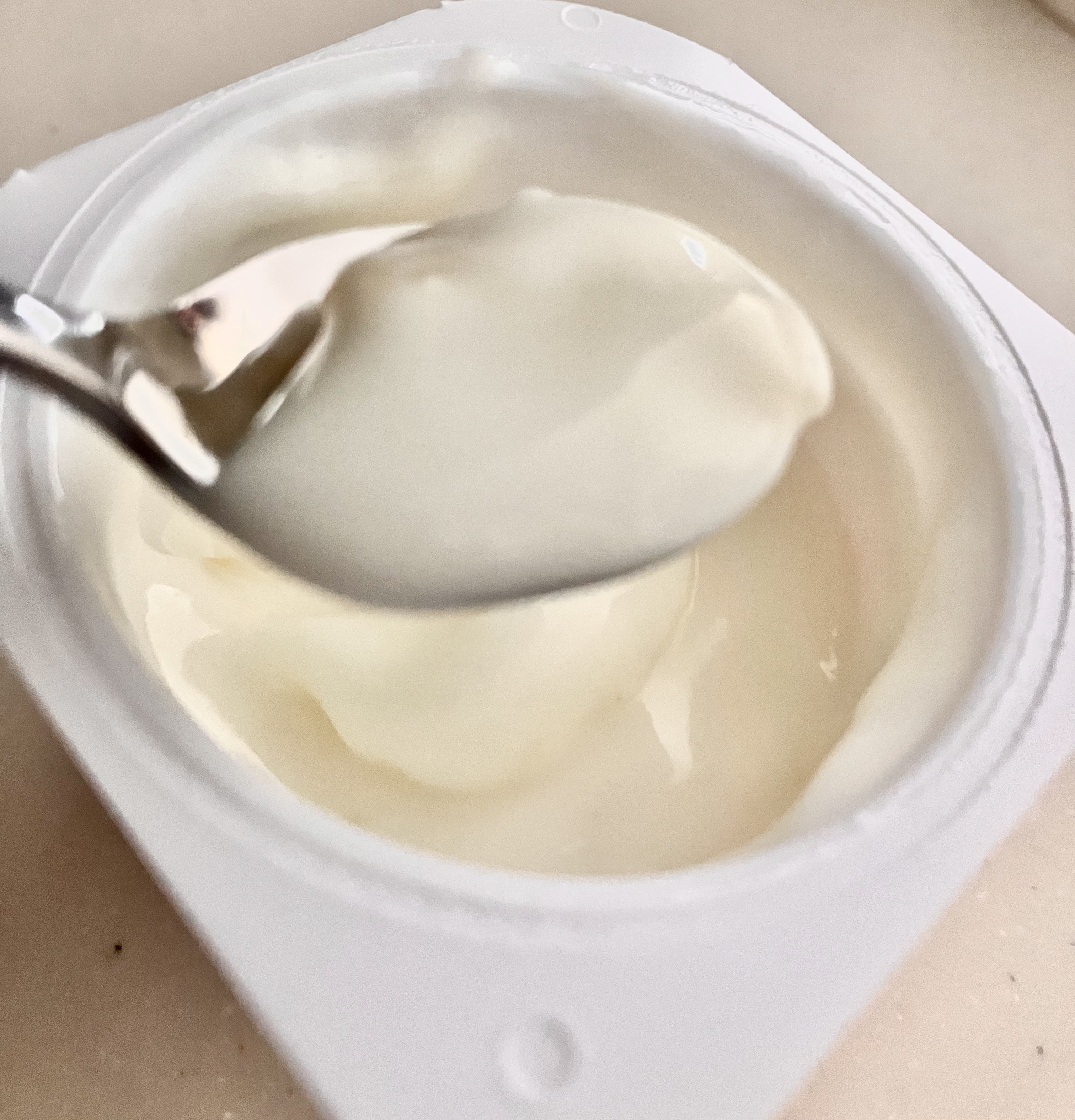 おいしく果実 白桃&黄桃ヨーグルト /オハヨー/食品を使ったクチコミ（2枚目）