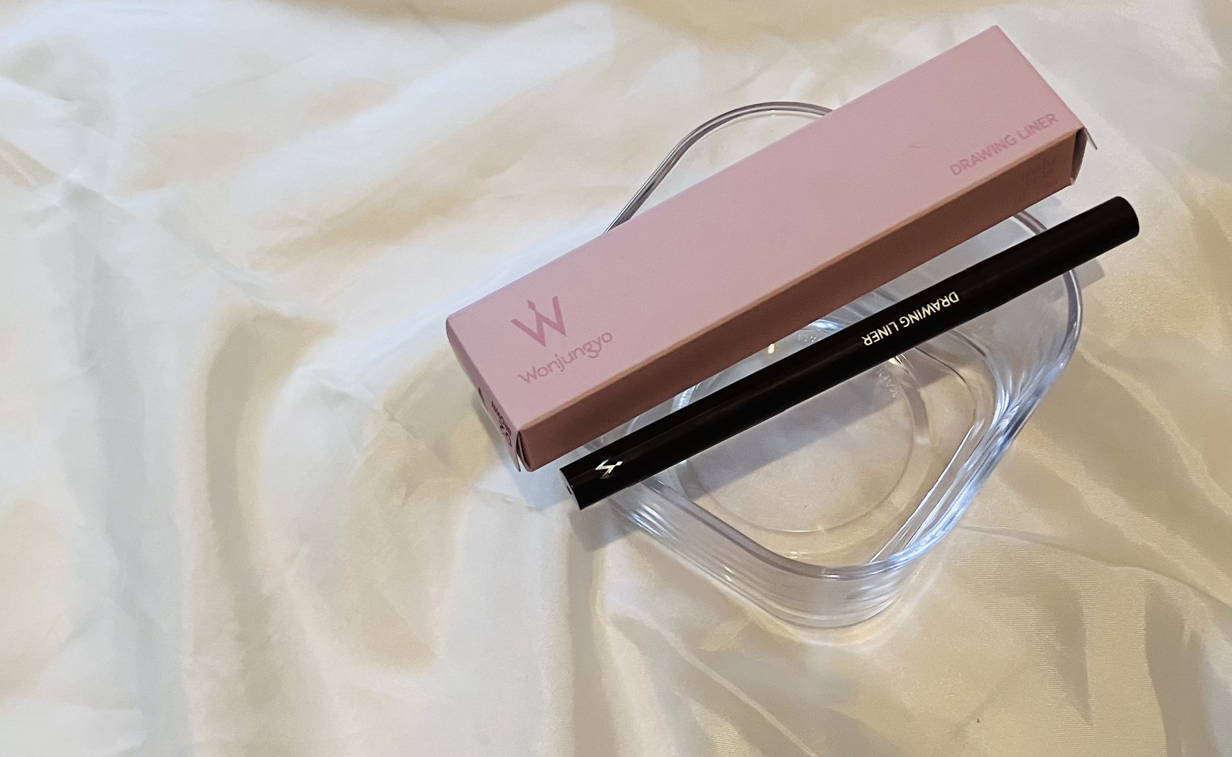 ウォンジョンヨ ドローイングライナー/Wonjungyo/リキッドアイライナーを使ったクチコミ（1枚目）