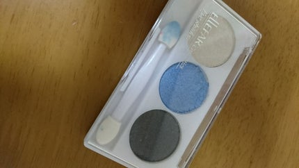 エルファー プロフェッショナル アイシャドウ/DAISO/アイシャドウパレットを使ったクチコミ(1枚目)