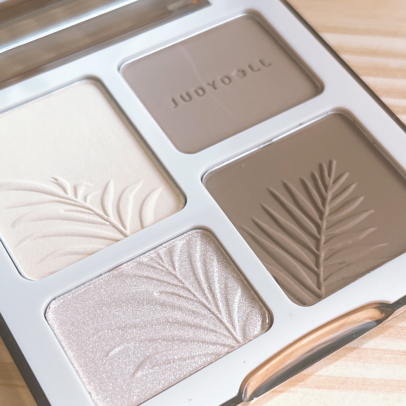 JUDYDOLL メリハリマスターパレット/JUDYDOLL/パウダーハイライトを使ったクチコミ(2枚目)