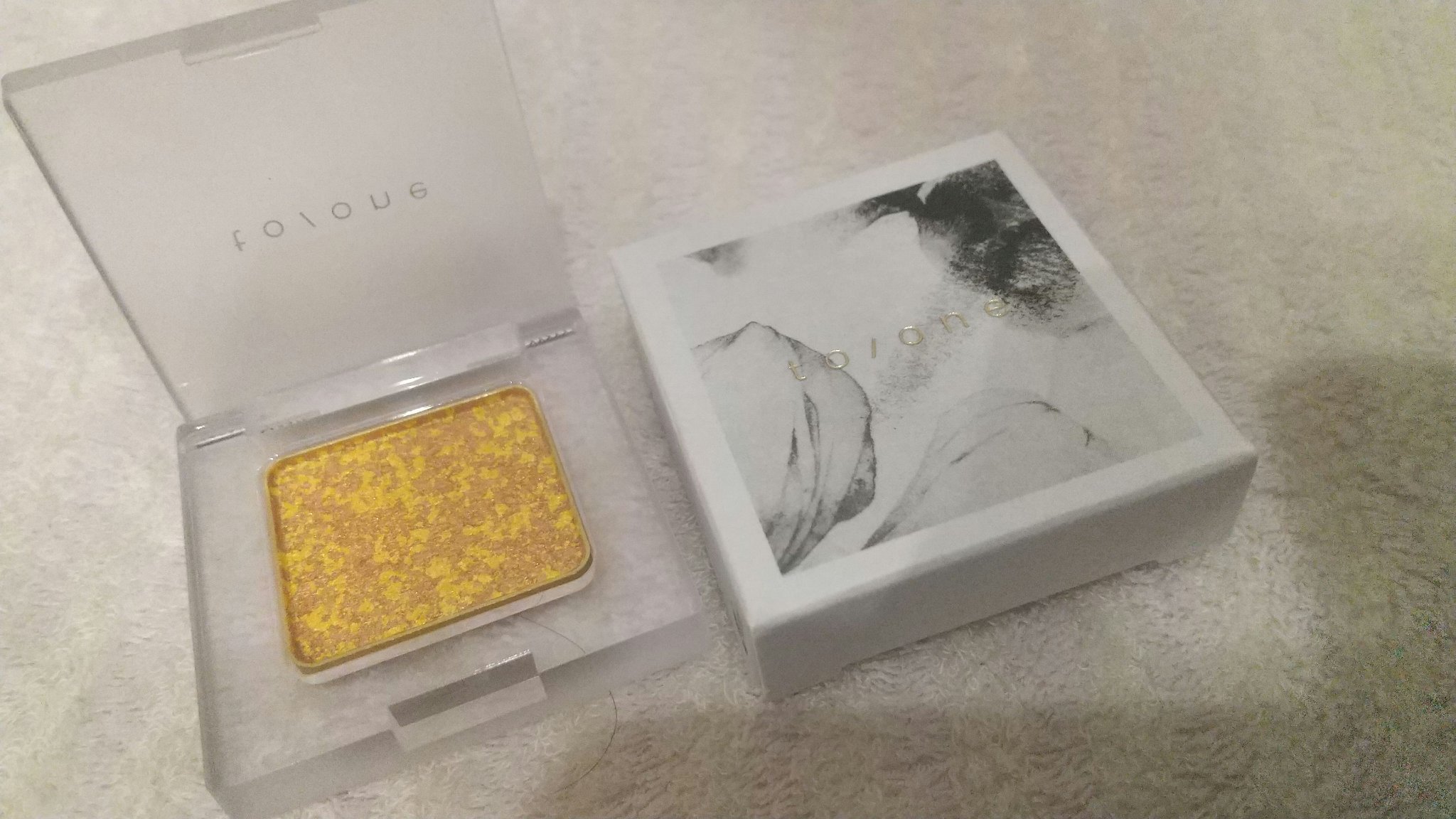 トーン ペタル アイシャドウ/to/one/アイシャドウパレットを使ったクチコミ（1枚目）